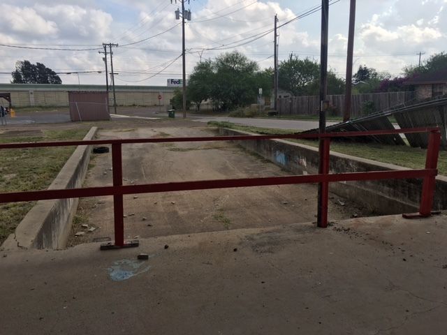 San Benito Expressway Center: 875 S Sam Houston Blvd, San Benito, TX 78586
